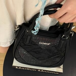 Cultivator原創小眾歐美黑白蛇紋拼接褶皺通勤手提斜挎手機包挎包