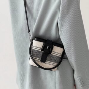 費爾島復古條紋水桶包包女新款手提單肩斜挎